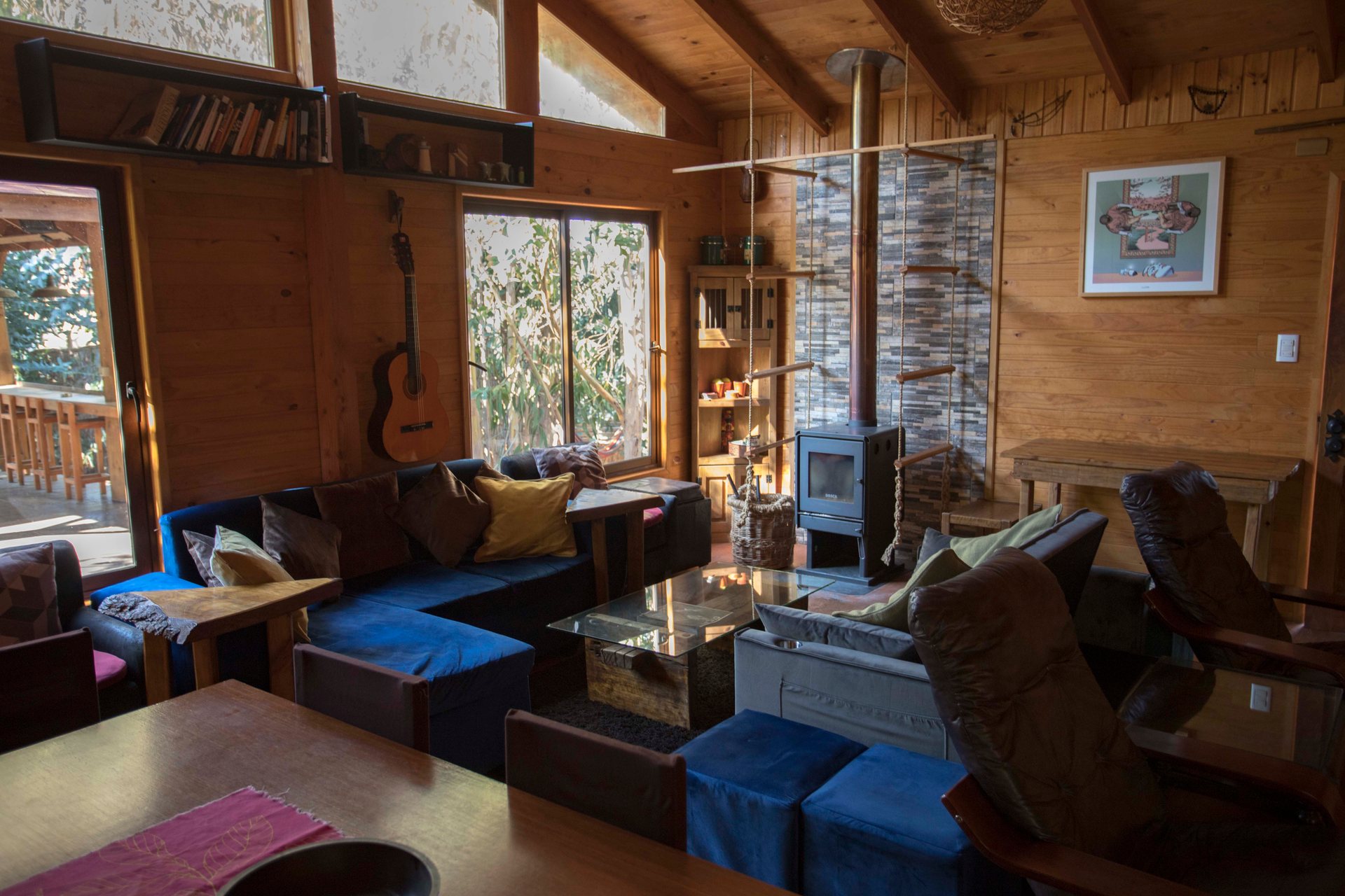 El living comedor de la casa familiar, con estufa a leña — Parcela 1, Parcela Los Litres