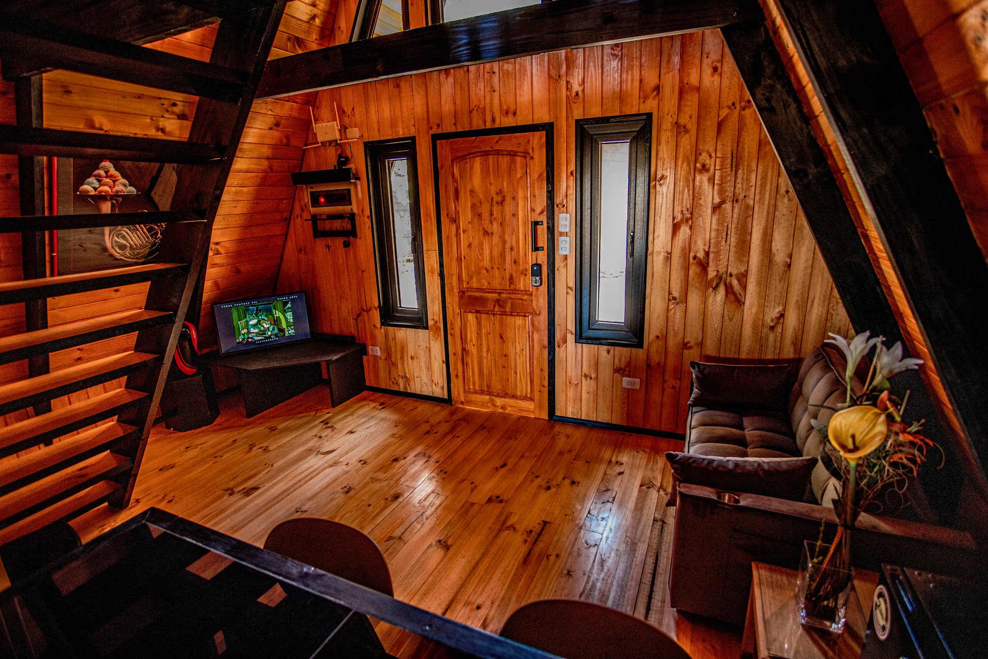 El interior de la tiny house y su acceso independiente — Parcela 1, Parcela Los Litres